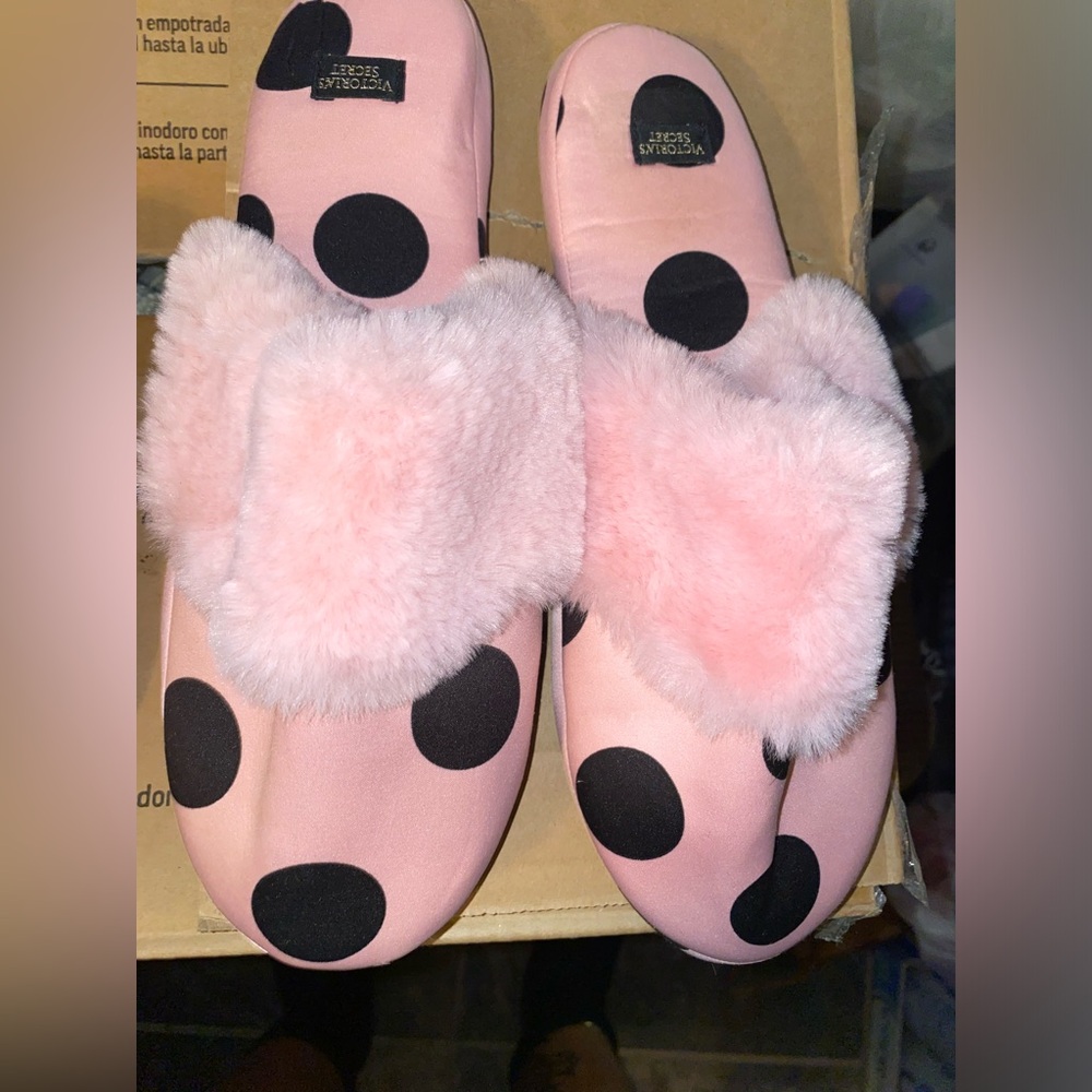 COPY - COPY - (2) pair slippers 1. Med 1. Large price for both